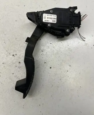 Renault Laguna II Accelerator throttle pedal 8200002904 6PV00811900