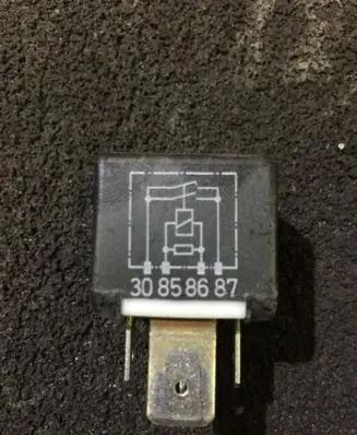 Audi A4 S4 B5 8D Other relay 443951253j 213