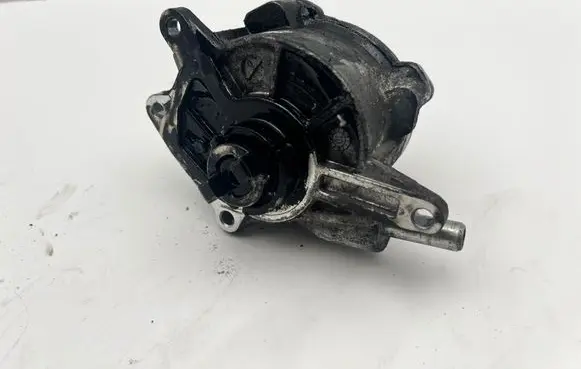 Mercedes-Benz E W212 Vacuum pump A64223065