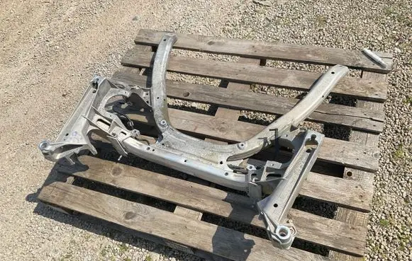 BMW 5 E60 E61 Front subframe 6759461