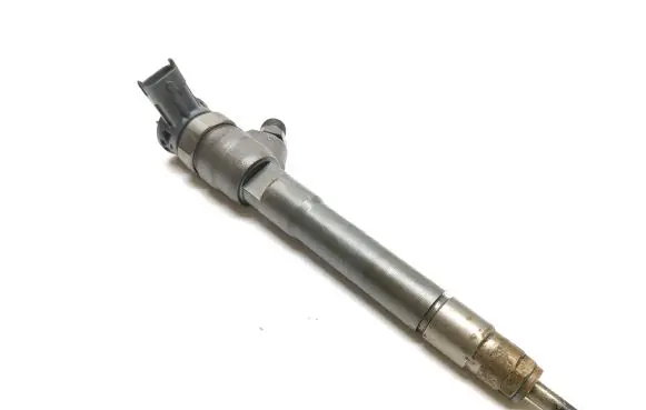 Renault Trafic III (X82) Fuel injector 0445110546 HMLGT1205R