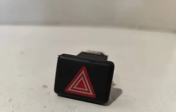 Audi A4 S4 B7 8E 8H Hazard light switch 8e0941509