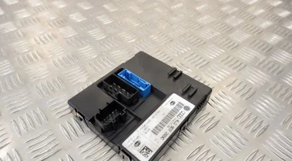 Audi Q7 4L Comfort/convenience module 4L0907289C 4L0910289F