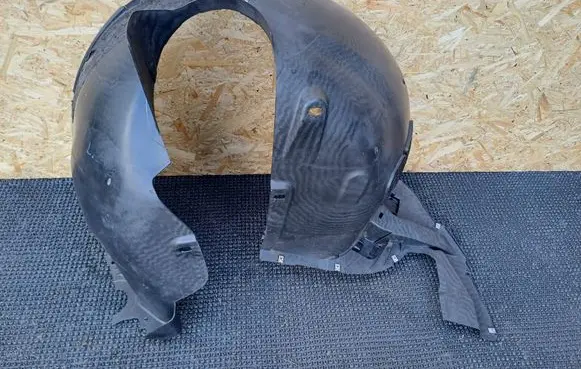 Volkswagen Tiguan Front wheel arch liner splash guards 5N0805911A