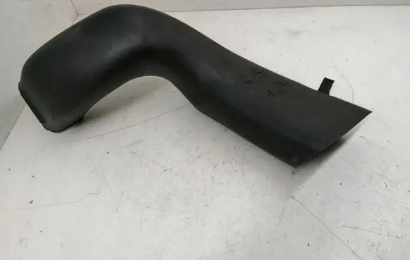 Mercedes-Benz Vito Viano W639 Intercooler air channel guide A6398315545