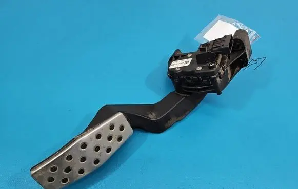 Opel Zafira B Accelerator throttle pedal 6PV00811402 IMPRK1576390