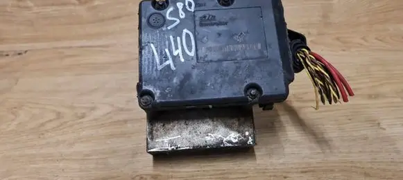 Volvo S80 ABS Pump 9496440 9496439
