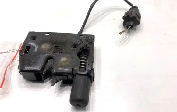 Audi A7 S7 4G Engine bonnet/hood lock/catch 