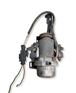 Mercedes-Benz C W202 Vacuum pump A0004351301 86221301