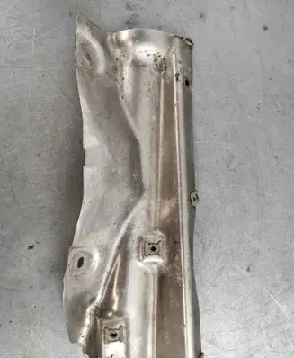 BMW 5 GT F07 Heat shield in engine bay 51487202853 7202853