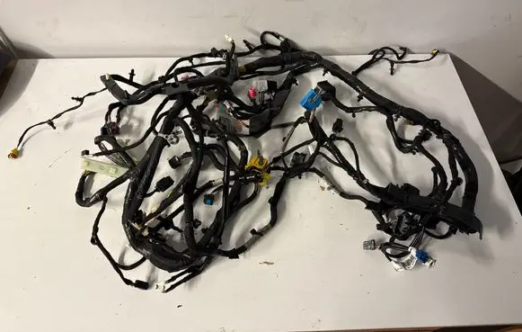 Chrysler Pacifica Panel wiring Z86387252 1557837-2 528AC