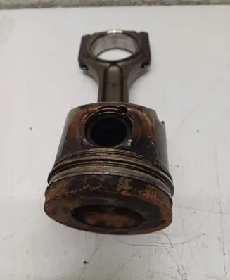 BMW X5 F15 Piston with connecting rod 04L110 N47D30B