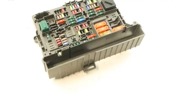 BMW 3 E92 E93 Fuse module 9119445 61149119445 8231000004