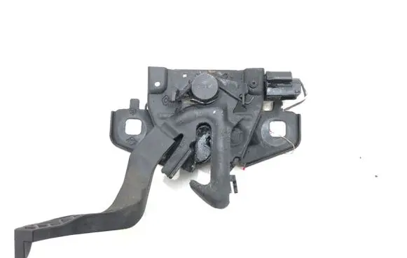 Dacia Duster II Engine bonnet/hood lock/catch