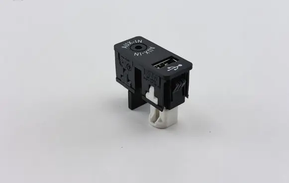 BMW 2 F22 F23 AUX in-socket connector MD169593 9229246