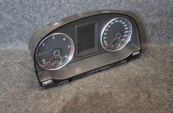 Volkswagen Caddy Speedometer (instrument cluster) 2K0920866A