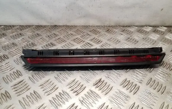 Volkswagen PASSAT B5 Third/center stoplight 3B9945097