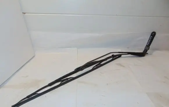Iveco Daily 3rd gen Front wiper blade arm 80005697 504023733 504033861