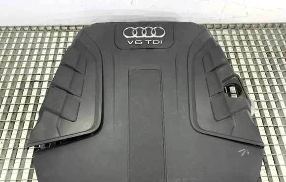 Audi Q7 4M Engine cover (trim) 4M0133849