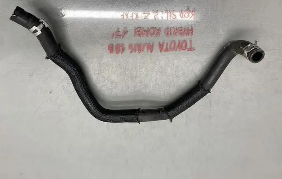 Toyota Auris E180 Engine coolant pipe/hose 1111