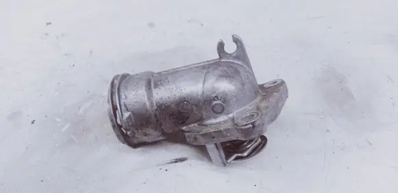 Thermostat/thermostat housing