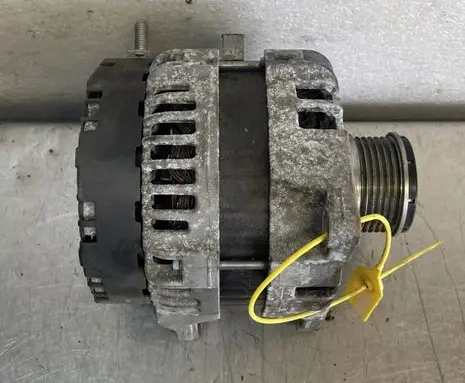 Mercedes-Benz A W176 Generator/alternator 