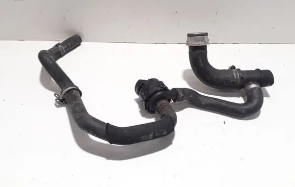 Mercedes-Benz E W211 Engine coolant pipe/hose