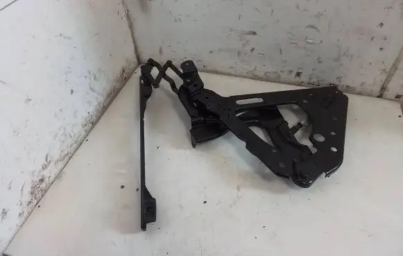 Renault Megane II Convertible roof hinge 8200361118