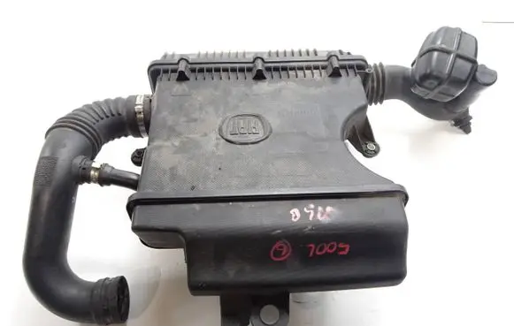 Fiat 500L Air filter box 51890357 A947
