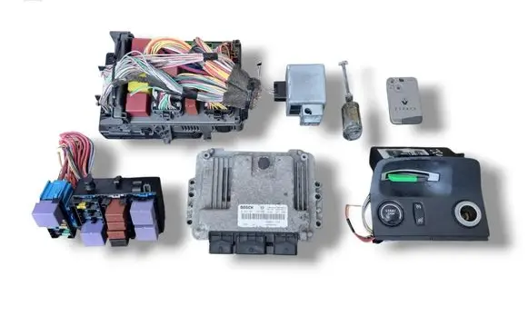 Renault Espace - Grand espace IV Engine ECU kit and lock set 0281011724 8200311550