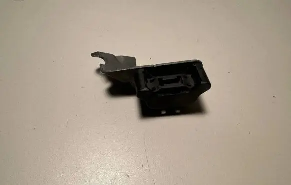 BMW 5 F10 F11 Air filter cleaner box bracket assembly 8519130 4012784A 1722018