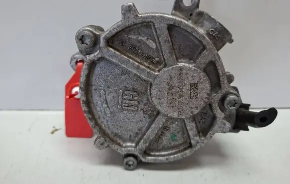 Opel Astra K Vacuum pump S27645084 55495381