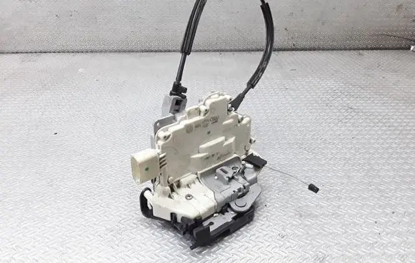 Seat Altea Front door lock