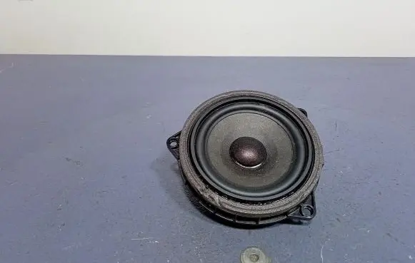 BMW i4 Subwoofer speaker 2622469
