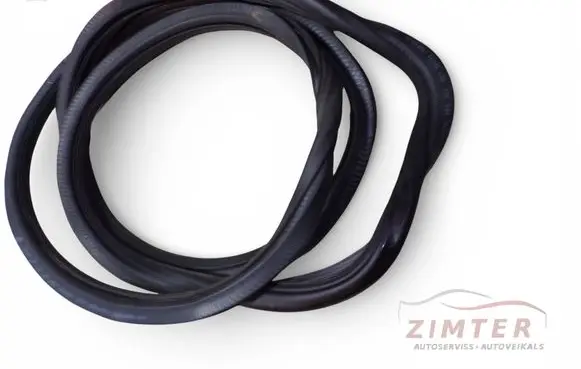 Skoda Octavia Mk2 (1Z) Front door rubber seal 