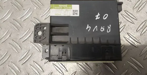 Toyota RAV 4 (XA30) Climate control unit 8865042240