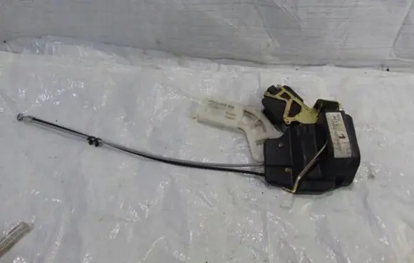 KIA Sportage Rear door lock