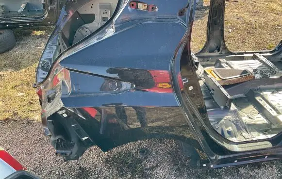 Nissan Leaf II (ZE1) Rear bodywork 