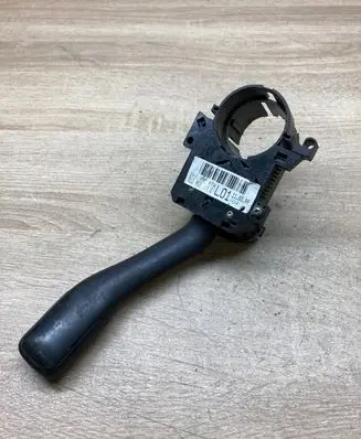 Volkswagen PASSAT B5.5 Indicator stalk 8L095313G