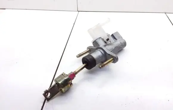 Toyota Corolla Verso E121 Clutch master cylinder