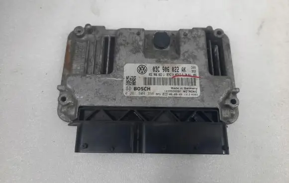 Volkswagen Golf V Engine control unit/module 03C906022AK