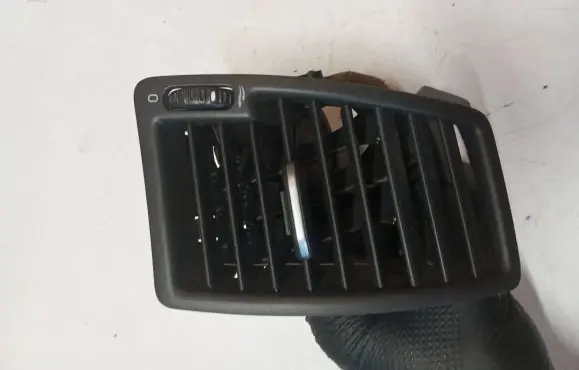 Volvo XC90 Dashboard side air vent grill/cover trim 3409399