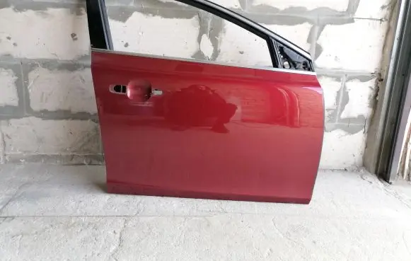 Volvo V40 Front door