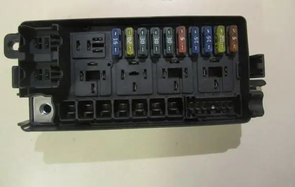 Mini One - Cooper R50 - 53 Fuse box set 1480790
