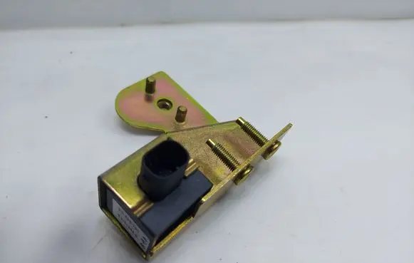 Volkswagen Golf IV ESP acceleration yaw rate sensor 1J0907651