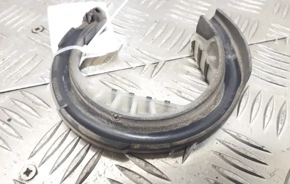 Citroen C4 III e-C4 Front coil spring rubber mount 9824468580