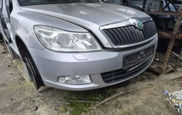 Skoda Octavia Mk2 (1Z) Front bumper