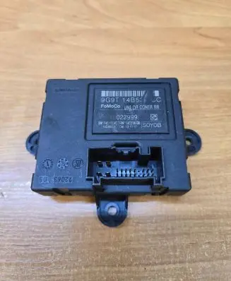 Volvo V70 Door control unit/module 9G9T14B533BC 10022999