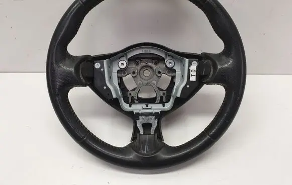 Nissan Juke I F15 Steering wheel