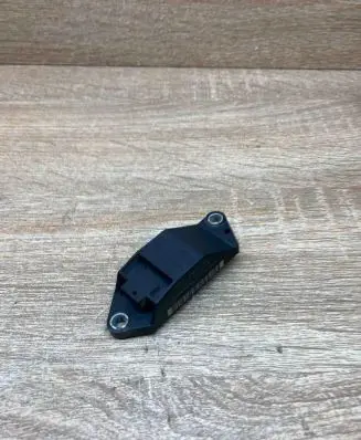 Mercedes-Benz E W211 Airbag deployment crash/impact sensor A0018209326 25571179